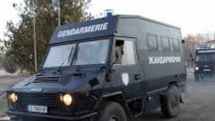 Жандармерия пази Лом 