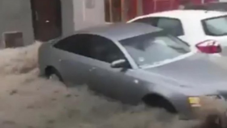 Проливни дъждове оставиха Мадрид под вода