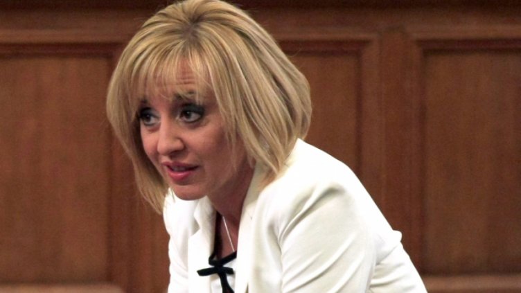 Омбудсман Маналова скептична за Съвета по осиновяванията