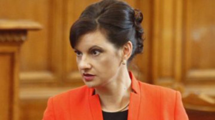 Даниела Дариткова сяда на стола на Цветанов като шеф на ПГ на ГЕРБ 