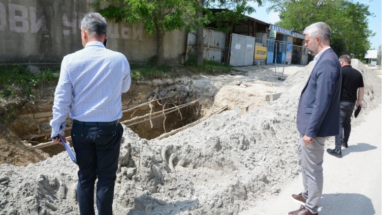 Кметът остана недоволен от изпълнението на пътните ремонти във Варна