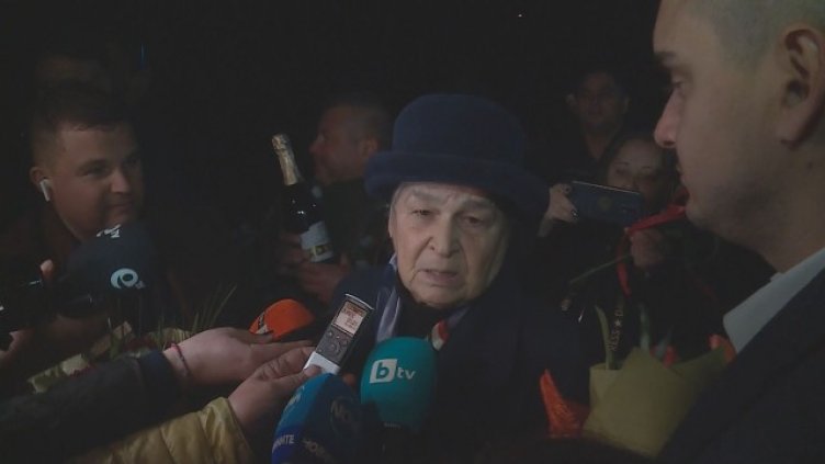 Пищна заря и радост в родното село на Румен Радев 