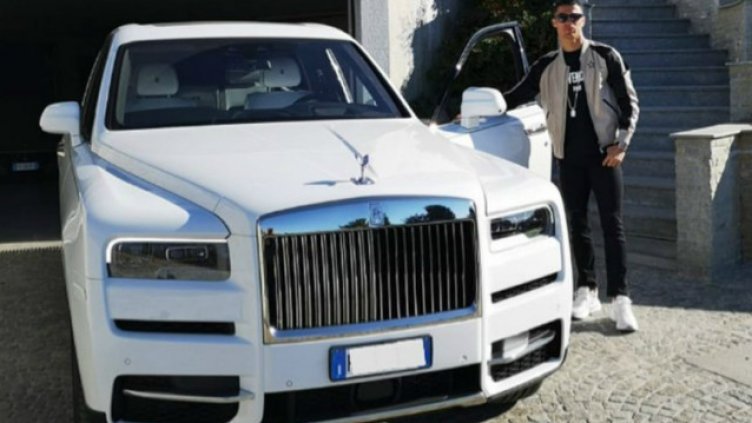 "Закопчаха" Роналдо за неправилно паркиране (СНИМКА)