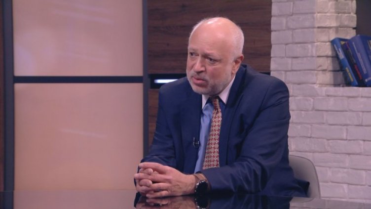 Удостоиха 63-ма творци с награди и грамоти "Златен век"
