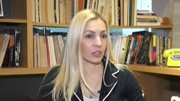 Върнаха детето на бившата  „Мисис България”