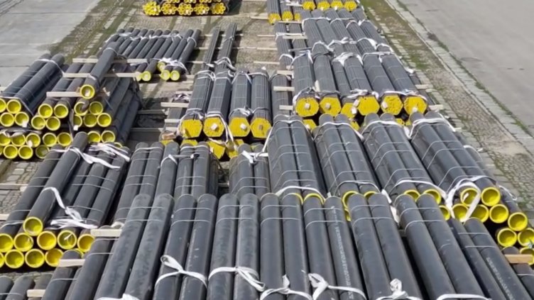 Във Варна: Товарят тръби от Украйна за клиенти в САЩ