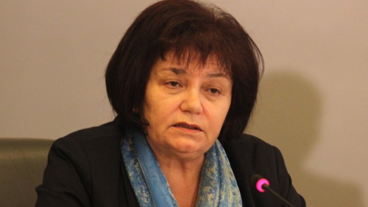 Учителската заплата ще стане 1500 лева