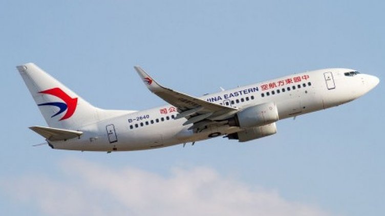 Самолет със 133 души се разби в Китай