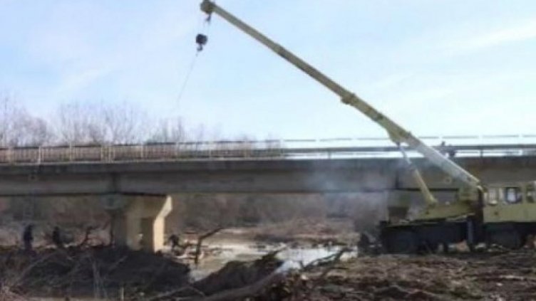Разчистиха тонове боклук от река Камчия