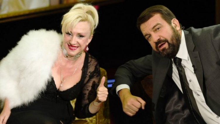 За лев отгоре и малко шоу: Лъжите на Сашка Васева