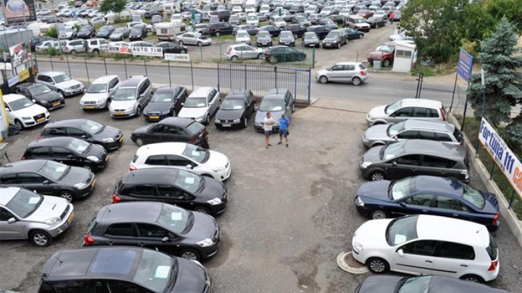  Защо си купуваме стари коли?