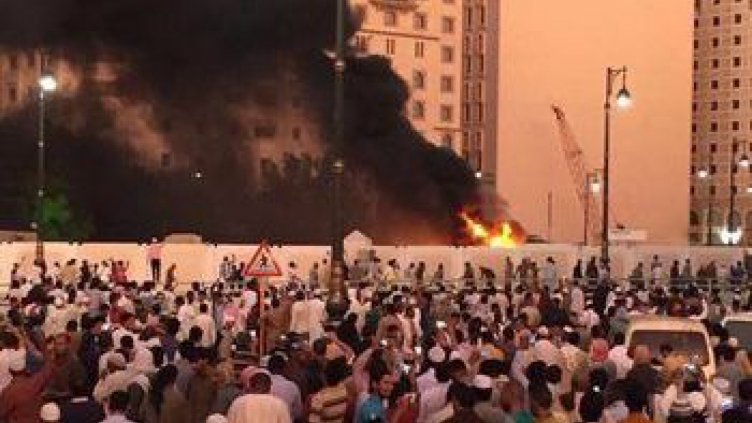 Самоубийствен атентат край Джамията на Пророка в Медина