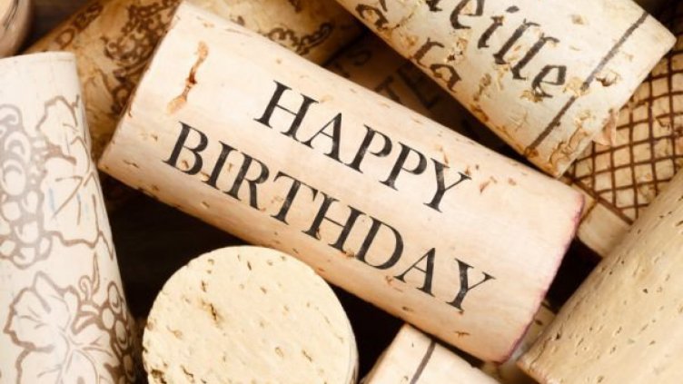 Подарък за рождения ден: Мъж плати задълженията на приятел към НАП