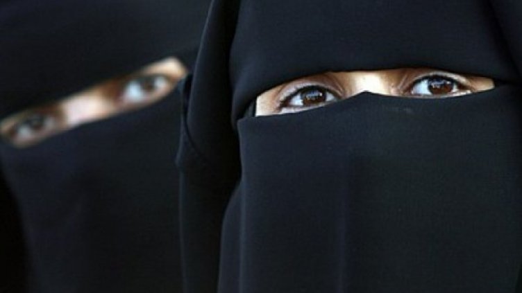 Окончателно: Забраниха бурките и в Сливен