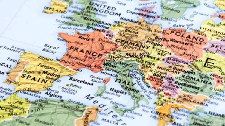 Над 300 000 граждани на ЕС очакват възможност да се върнат у дома