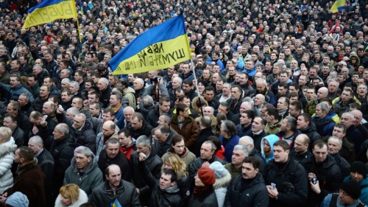 В Украйна искат избори едновременно за президент и кмет