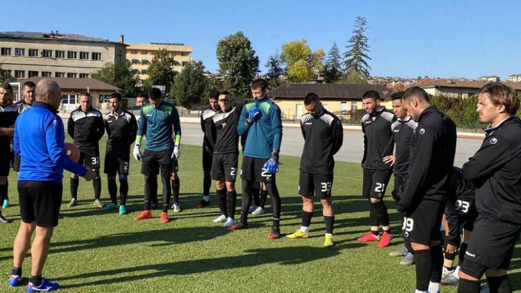 "Моряците" тренират в Екопарка и на Албена