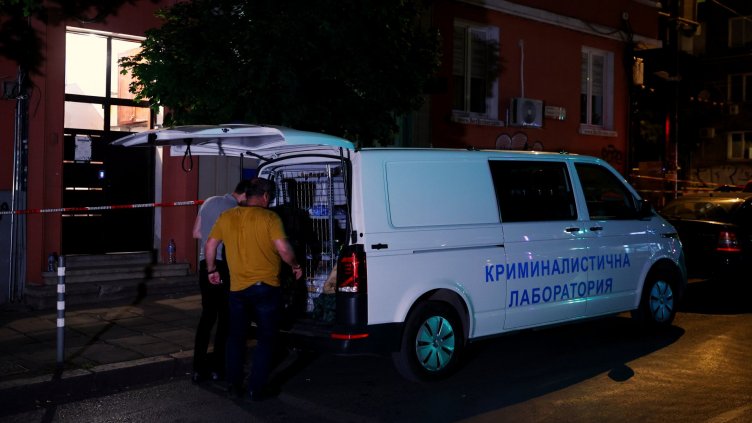 Откриха тяло в шахта в центъра на София