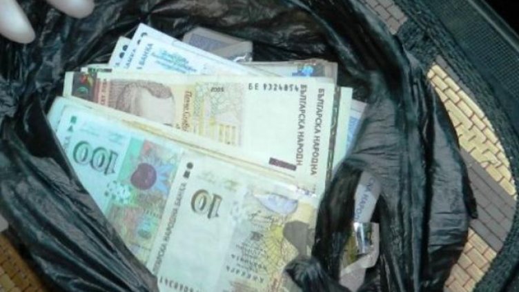 Крадци задигнаха 400 000 лв. от апартамент