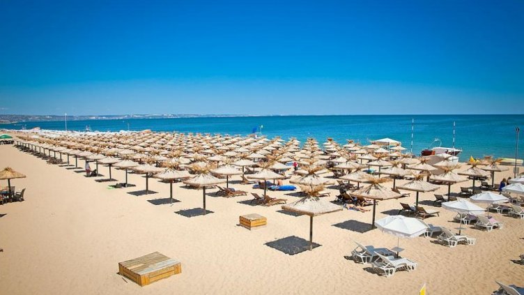 Отливът на немски туристи у нас продължава