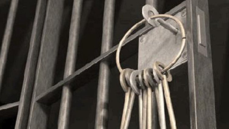 Задържаха под стража обвиняем за телефонна измама