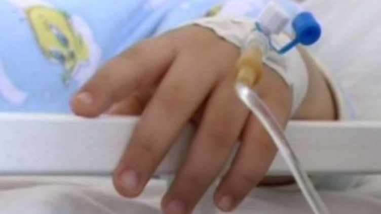 Малко момиченце с опасност за живота след получени наранявания