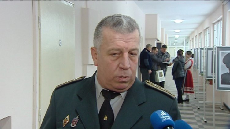 Свещи пред икони подпалиха две жилища