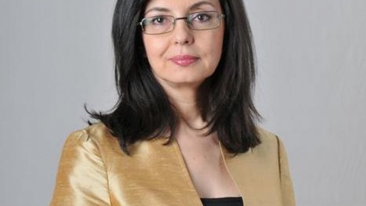 Кунева сезира Цацаров за купена матура