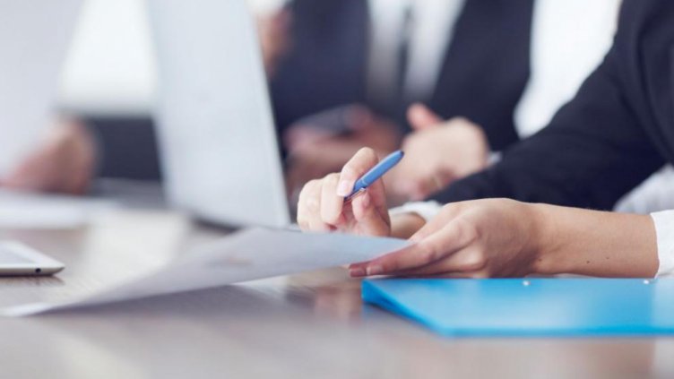 Заличават още 18 фирми от регистъра на туроператорите