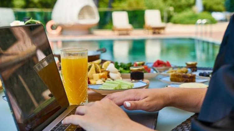 Плажна екстра по български – 40 лева за нет и 12 лева за паркинг