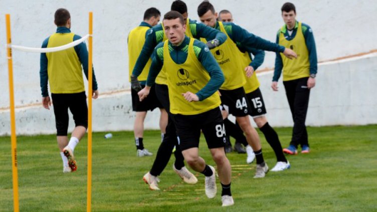 Вратар от школата тренира с Черно море