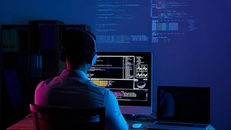 Актуализация на антивирусна програма на Microsoft е причината за IT срива