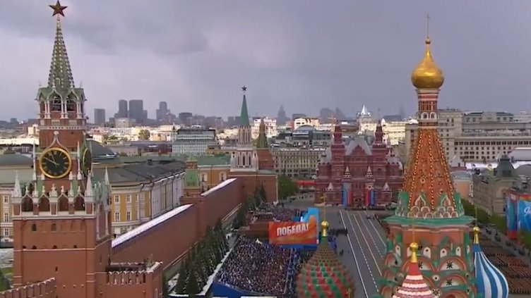 Русия отбеляза Деня на победата с паради (ВИДЕО)