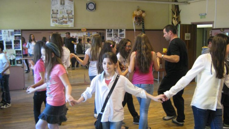 Отличиха ученици на ОУ "Н.Й.Вапцаров"