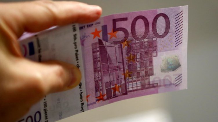 Задържаха германец, пробвал да подкупи наш митничар