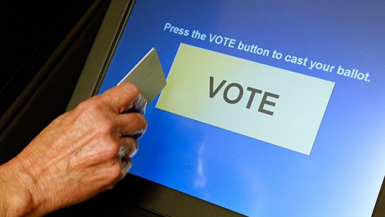 Машинното гласуване – в по три града от всяка област  