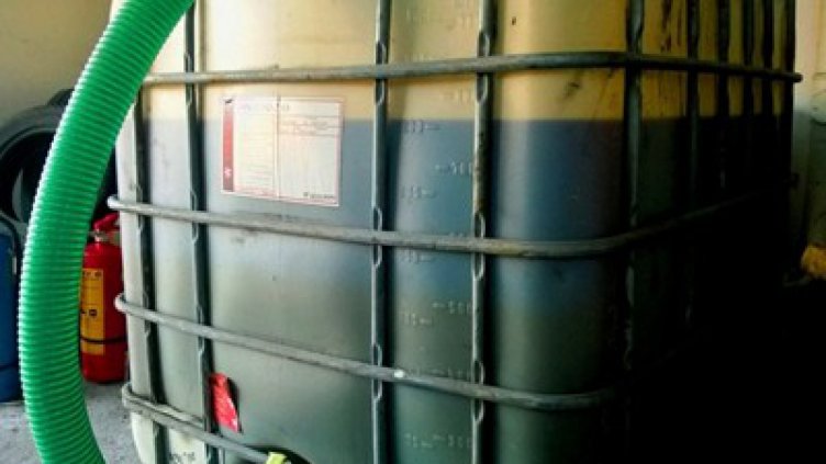 Откриха 5 тона нелегално гориво в Бяла