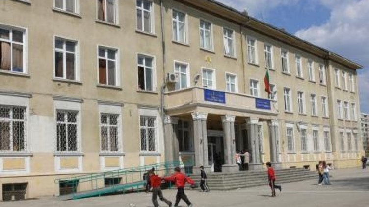 Специални чешмички филтрират водата във варненско училище