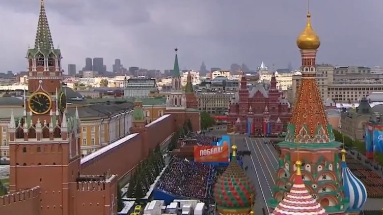 Вучич, Си Дзинпин и още над 20 съюзници на Путин ще бъдат на Червения площад за воения парад