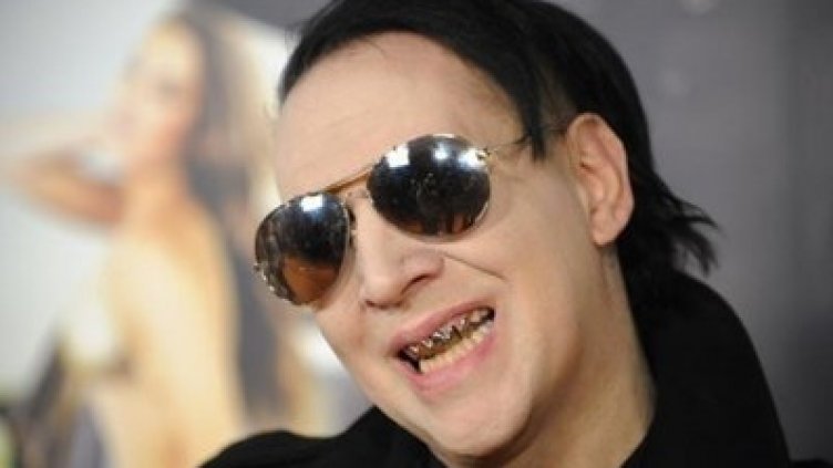 Пореден удар срещу рок динозавъра: Мерилин Менсън имал стая за изнасилване