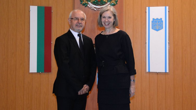 Посланикът на Финландия пристигна за барков концерт във Варна