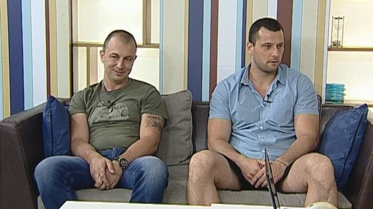 "Щрихи от утрото" (30.06.2016) - Как класически ван от 60-е години ще полети от 6 метра височина в морето?