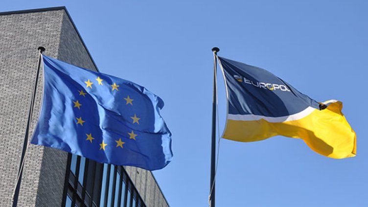 Европол ще изпрати 200 офицери от антитерористичната си служба в Гърция