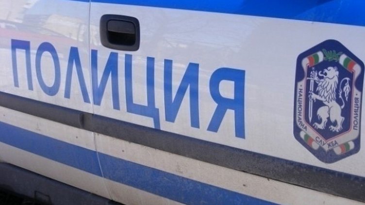 Вандал наряза гумите на БМВ в центъра на Варна