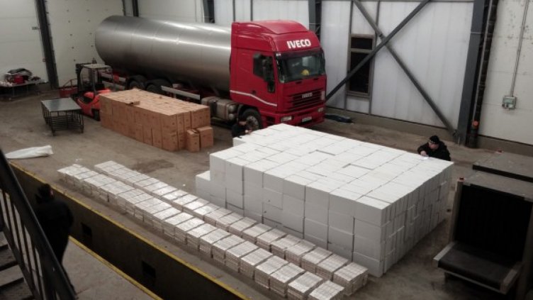 Хванаха над 5 млн. къса контрабандни цигари за 2 млн. лв.