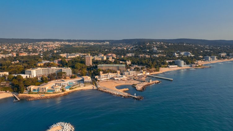 Фестивалът „Варненско лято“ гостува в курорта „Св. св. Константин и Елена“ с три концерта