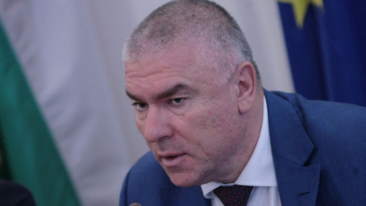 Марешки заплаши правителството с вот на недоверие