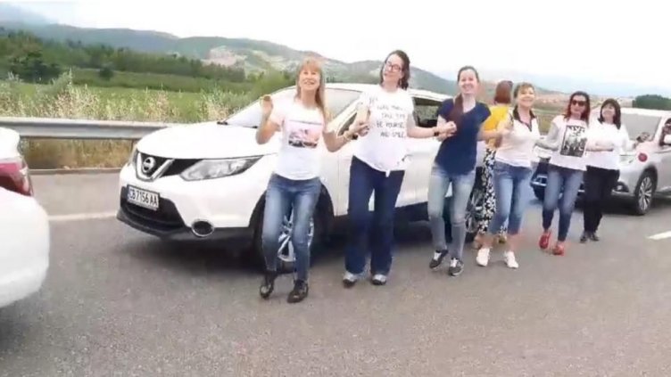 Гърция – без коридор за ваксинирани. Така на Кулата опашката гони 7 км