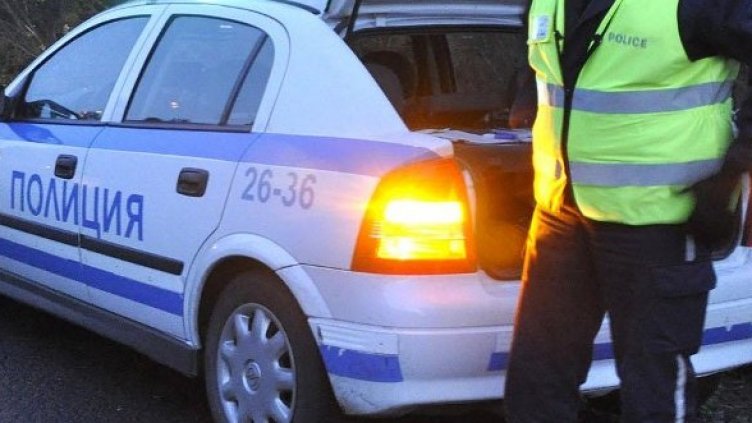 Варненец опита да пробута през КАТ кола с пренабити номера на рамата