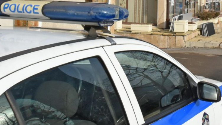 Мъж преби жена и отвлече детото й!